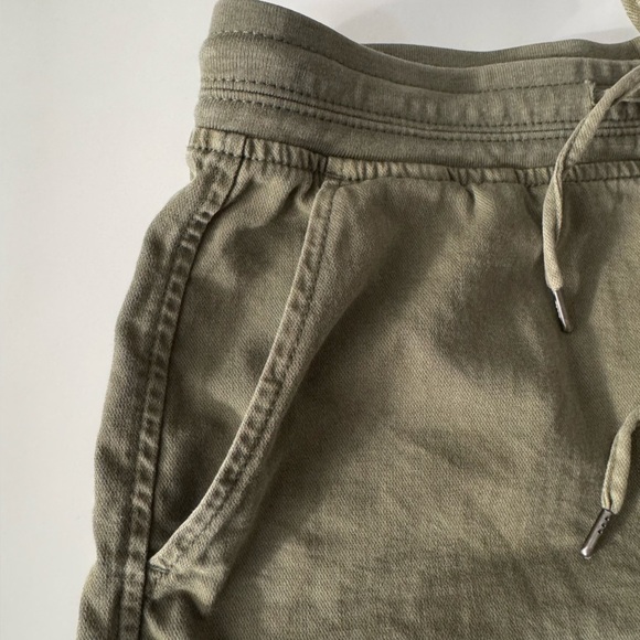 Gap Pull On Cotton Blend 3” Shorts in desert cactus Women’s size Small - Picture 6 of 13